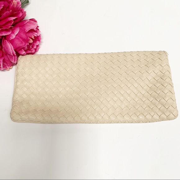 Urban Expressions Long Envelope Clutch - Picture 3 of 5